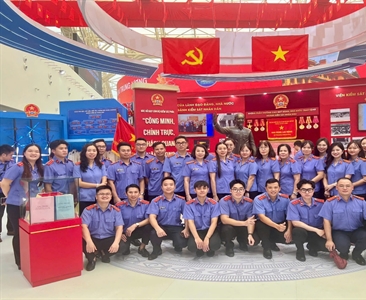 Viện KSND khu vực 4 - Hà Nội tham quan Triển lãm  “80 năm hành trình Độc lập...