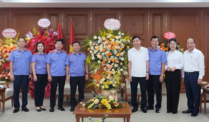 Viện KSND thành phố Hà Nội cùng Cụm thi đua số 8 thành phố chúc mừng...