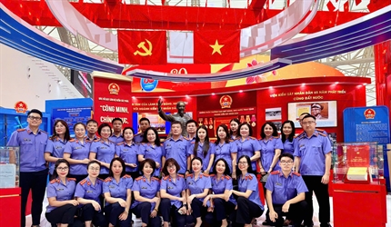 Phòng 3 - Viện kiểm sát nhân dân thành phố Hà Nội tham quan Triển lãm...