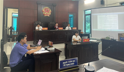Viện KSND khu vực 7 phối hợp tổ chức phiên tòa rút kinh...