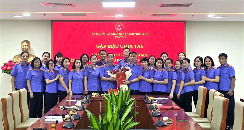 Viện KSND thành phố Hà Nội tổ chức gặp mặt và chia tay cán bộ về nghỉ hưu theo chế độ