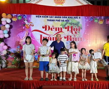 Viện KSND khu vực 6, thành phố Hà Nội tổ chức chương trình Tết trung thu –...