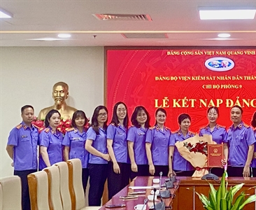 Chi bộ Phòng 9 tổ chức Lễ kết nạp Đảng viên mới