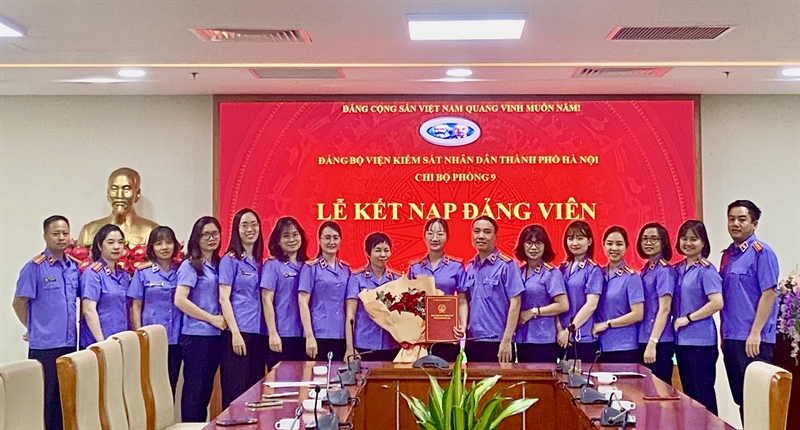 Chi bộ Phòng 9 tổ chức Lễ kết nạp Đảng viên mới
