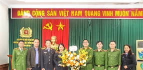 Phòng 8 - Viện KSND thành phố Hà Nội chúc mừng 75 năm Ngày...