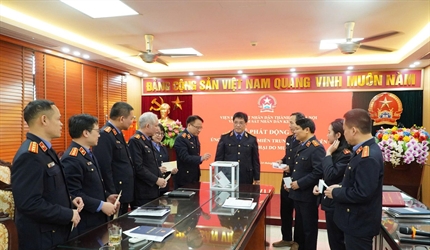 Viện KSND khu vực 3 – Hà Nội tổ chức quyên góp ủng hộ đồng bào miền...