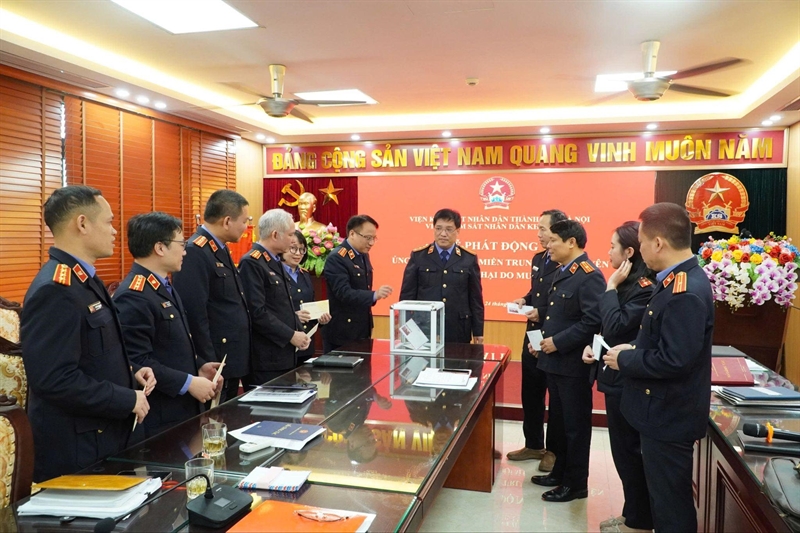 Viện KSND khu vực 3 – Hà Nội tổ chức quyên góp ủng hộ đồng bào miền Trung bị thiệt hại do ảnh hưởng của cơn bão số 12 và đợt mưa lũ kéo dài