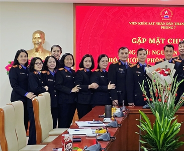 Viện KSND thành phố Hà Nội tổ chức gặp mặt và chia tay cán bộ về nghỉ hưu...