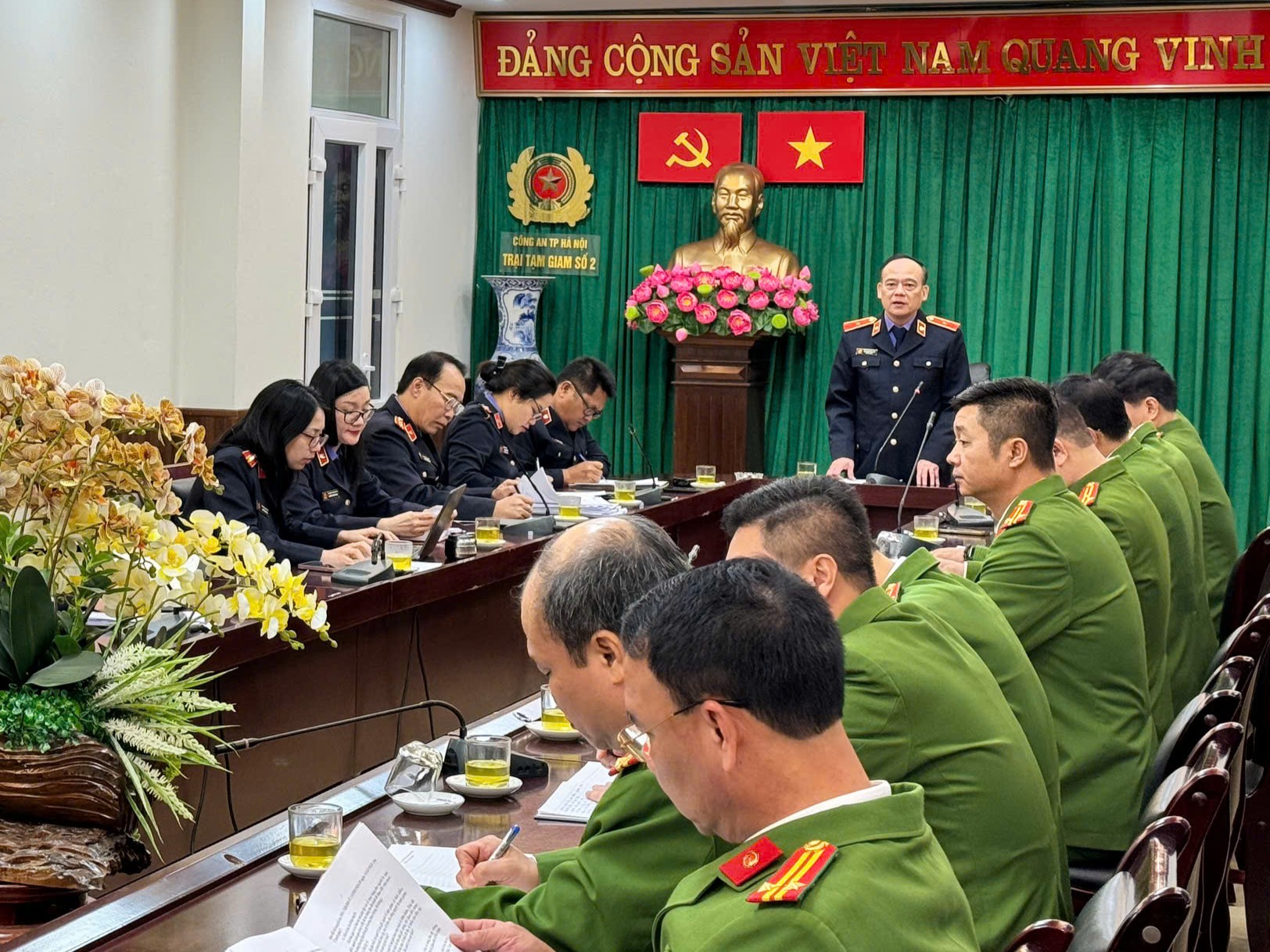 Phòng 8 - Viện KSND thành phố Hà Nội phối hợp cùng Vụ 8 - Viện KSND tối cao trực tiếp kiểm sát tại Trại tạm giam số 2 và hai Phân trại tạm giam khu vực Hoàng Mai, Hà Đông - Công an thành phố Hà Nội