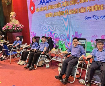 Viện kiểm sát nhân dân Khu vực 9 - Hà Nội tham gia hiến máu tình nguyện tại...