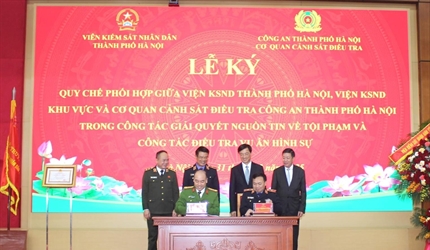 VKSND TP Hà Nội ký Quy chế phối hợp trong công tác giải quyết nguồn tin...