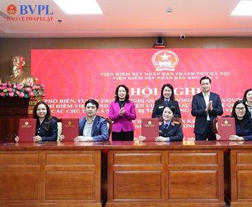 Viện KSND Khu vực 4 - Hà Nội ký Quy chế phối hợp với UBND 12 phường trên địa...