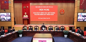 Viện trưởng Nguyễn Huy Tiến dự và chỉ đạo Hội nghị giao ban...