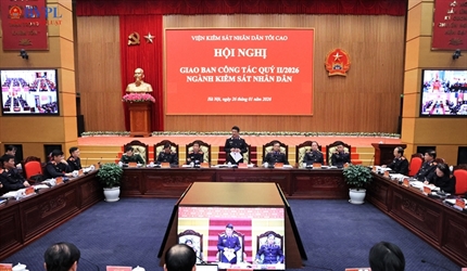 Viện trưởng Nguyễn Huy Tiến dự và chỉ đạo Hội nghị giao ban công tác...