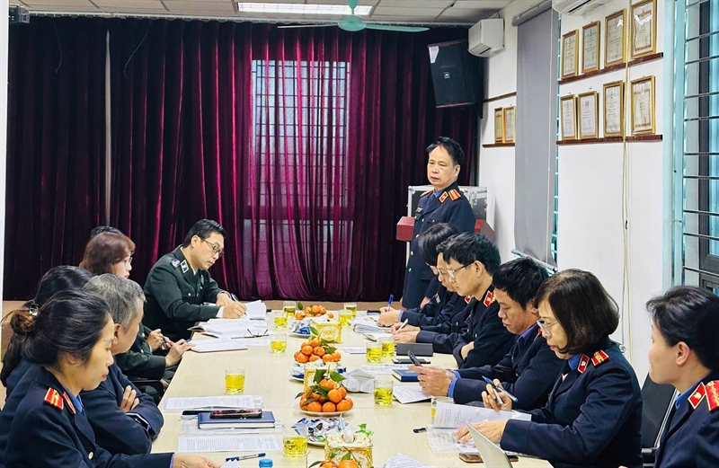 Viện KSND thành phố Hà Nội (Phòng 11) tiến hành trực tiếp kiểm sát thi hành án dân sự tại Phòng thi hành án dân sự khu vực 4, thành phố Hà Nội.