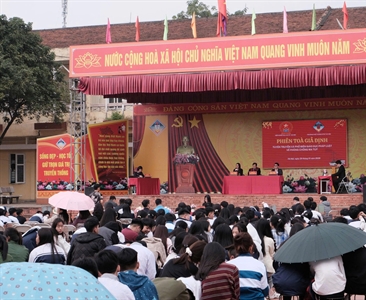 Viện KSND khu vực 9 phối hợp tổ chức phiên tòa giả định tại Trường Phổ thông...