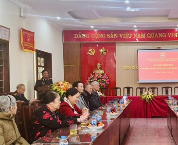 Viện KSND khu vực 11 tổ chức gặp mặt, chúc tết cán bộ hưu trí nhân dịp Xuân...