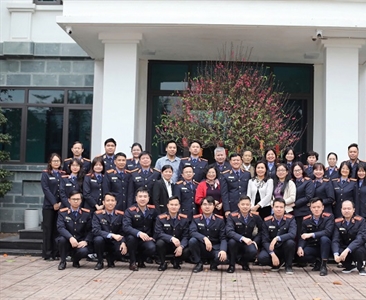 Viện KSND khu vực 5 – Hà Nội chăm lo đời sống cho cán bộ công chức, người...