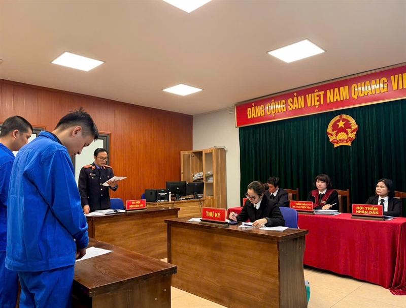 Viện KSND Khu vực 3 - Hà Nội phối hợp với Tòa án cùng cấp xét xử lưu động các vụ án hình sự liên quan đến sản xuất, mua bán, tàng trữ pháo nổ