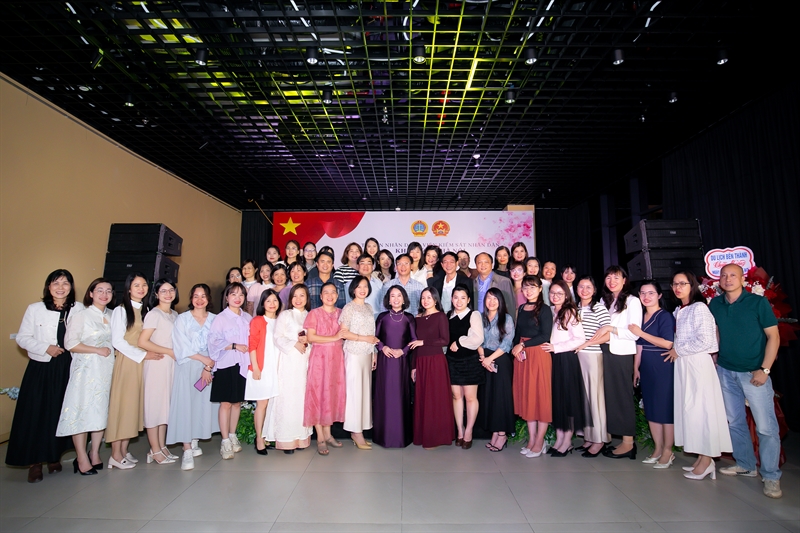 Viện KSND khu vực 6 phối hợp với Tòa án nhân dân khu vực 6, thành phố Hà Nội tổ chức hoạt động chào mừng Ngày Quốc tế Phụ nữ 8/3