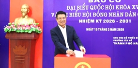 Viện trưởng Nguyễn Huy Tiến dự khai mạc và bỏ phiếu bầu cử...