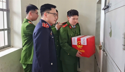 Viện KSND Khu vực 9 - Hà Nội kiểm tra, giám sát hoạt động bầu cử của...