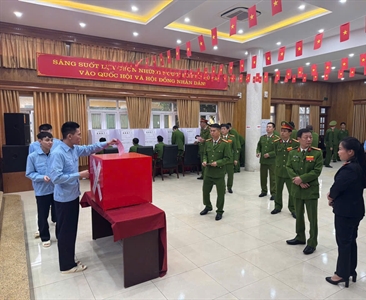 Viện KSND hai cấp thành phố Hà Nội kiểm sát việc thực hiện quyền...