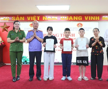 Viện KSND khu vực 6 - Hà Nội phối hợp với UBND phường Dương Nội tổ chức buổi...