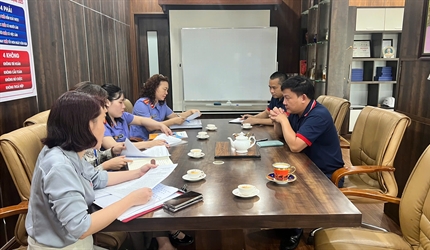 Viện KSND khu vực 7 - Hà Nội trực tiếp xác minh hoạt động xử lý nước...