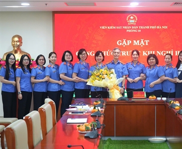 Phòng 10 Viện KSND thành phố Hà Nội tổ chức gặp mặt chia tay đồng chí Nguyễn...