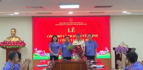 Lễ công bố và trao Quyết định điều động công chức giữ chức vụ...
