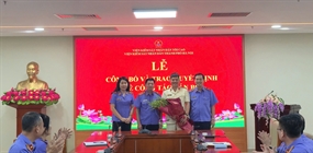 Lễ công bố và trao Quyết định điều động công chức giữ chức vụ...