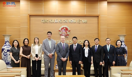 Viện trưởng VKSND tối cao Nguyễn Huy Tiến tiếp Đại sứ Canada tại Việt Nam