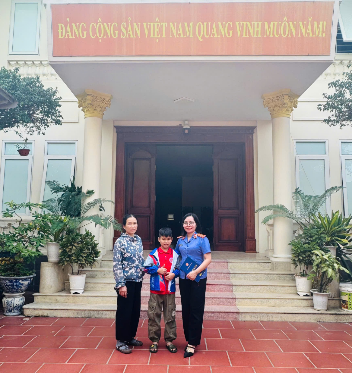 Viện KSND khu vực 12 – TP. Hà Nội hỗ trợ khởi kiện vụ việc hôn nhân và gia đình đồng thời kiến nghị thành công bảo vệ lợi ích công trên địa bàn xã Phúc Sơn.
