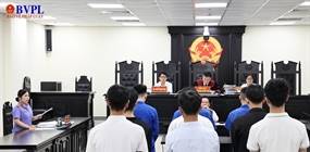 Từng có tiền án, vẫn cầm đầu đường dây làm giả 6.000 giấy...
