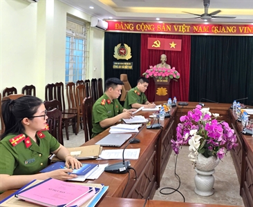 Viện KSND khu vực 9 - Hà Nội thực hiện kiểm sát trực tiếp Công an 14...