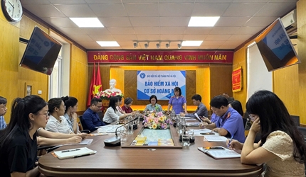 VKSND Khu vực 3 – Hà Nội phối hợp với Bảo hiểm xã hội cơ sở Hoàng Mai...