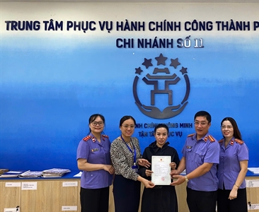 Viện KSNDkhu vực 11 - Hà Nội chủ động bảo vệ quyền được khai sinh cho trẻ em...