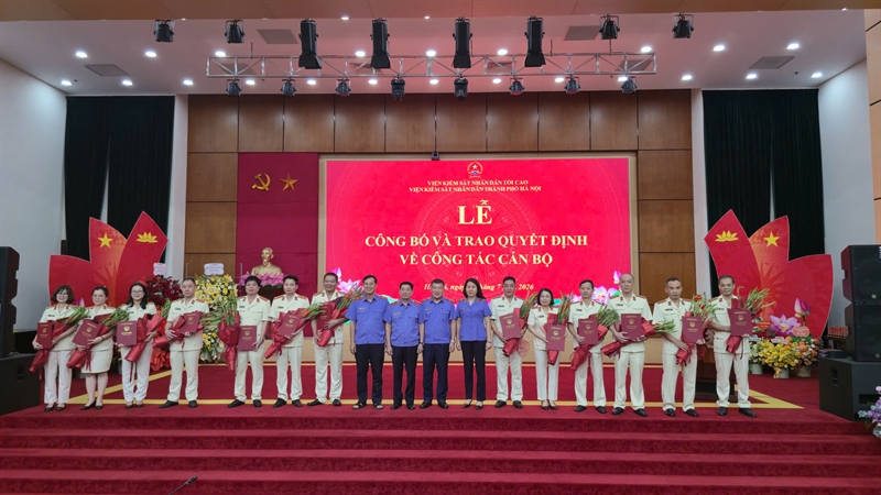 Lễ công bố và trao các Quyết định điều động, bổ nhiệm Lãnh đạo quản lý cấp Phòng Viện KSND Thành phố Hà Nội
