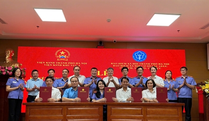 Viện KSND khu vực 4 - Hà Nội ký kết Quy chế phối hợp với BHXH cơ sở Cầu...
