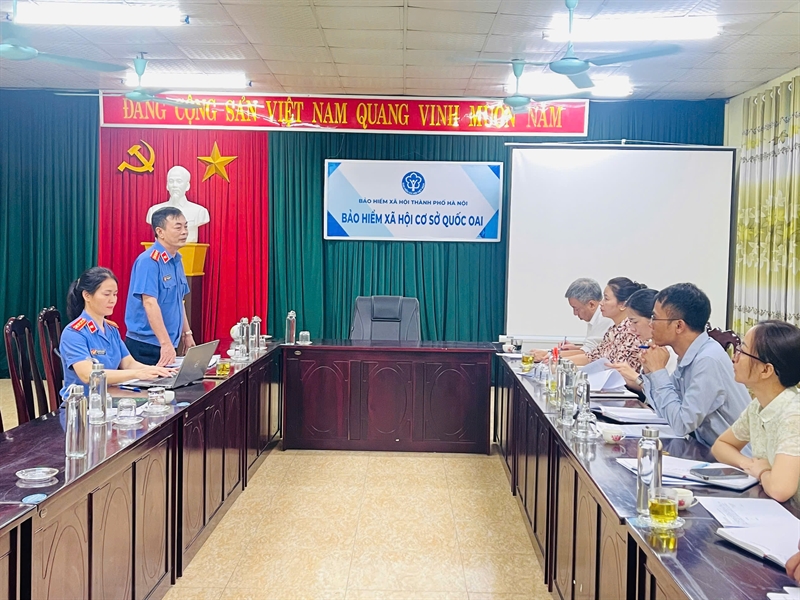 Viện KSND khu vực 10 - Hà Nội tích cực triển khai thực hiện Nghị quyết 205/2025/QH15 thông qua các buổi làm việc với Bảo hiểm xã hội cơ sở Quốc Oai, Thạch Thất