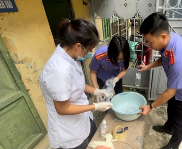 Viện KSND Khu vực 10 tiến hành kiểm tra, xác minh chất lượng nước sinh hoạt...