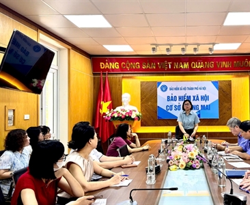 Viện KSND khu vực 3, thành phố Hà Nội phối hợp Bảo hiểm xã hội cơ sở Hoàng...
