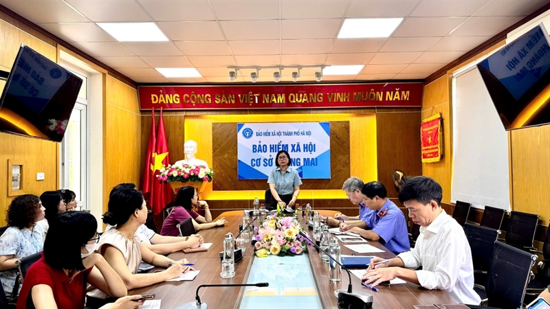 Viện KSND khu vực 3, thành phố Hà Nội phối hợp Bảo hiểm xã hội cơ sở Hoàng Mai đôn đốc doanh nghiệp khắc phục tình trạng chậm đóng BHXH, BHYT, BHTN trên địa bàn.