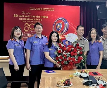 Viện KSND khu vực 4 chúc mừng Kỷ niệm 80 năm Ngày truyền thống ngành Thi...