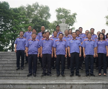 Viện KSND thành phố Hà Nội dâng hương tưởng niệm đồng chí Hoàng Quốc Việt...