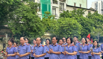 Viện KSND khu vực 6 - Hà Nội tổ chức Lễ dâng hương tưởng niệm các Anh...