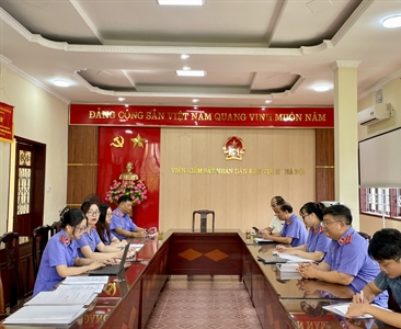 Viện KSND khu vực 11 – Hà Nội phối hợp Thuế cơ sở 14 làm việc với doanh...