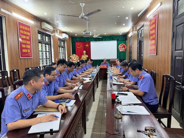Viện KSND khu vực 12 - Hà Nội ban hành Quyết định khởi kiện vụ án dân sự tố tụng công ích trong lĩnh vực bảo hiểm xã hội