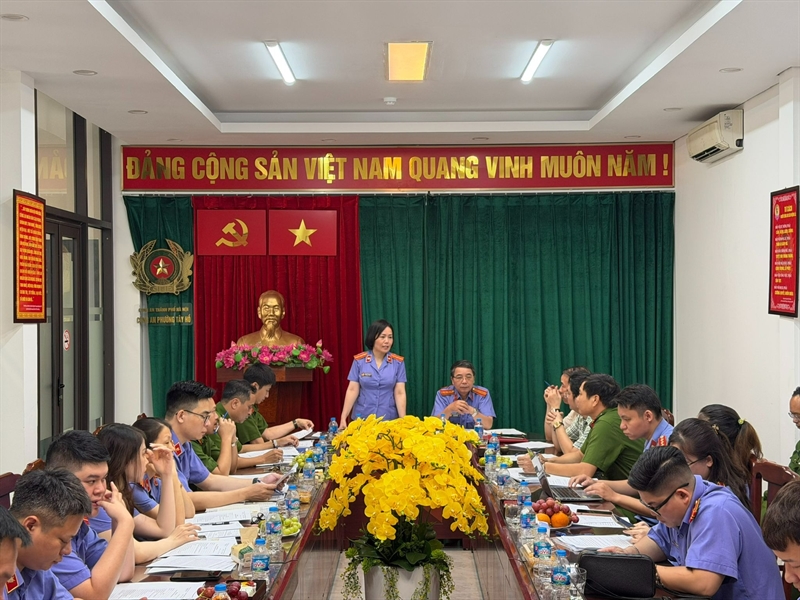 VKSND khu vực 1 – Hà Nội kiểm sát trực tiếp tại Công an phường Tây Hồ, góp phần nâng cao chất lượng công tác tiếp nhận, giải quyết nguồn tin về tội phạm và công tác thi hành án hình sự